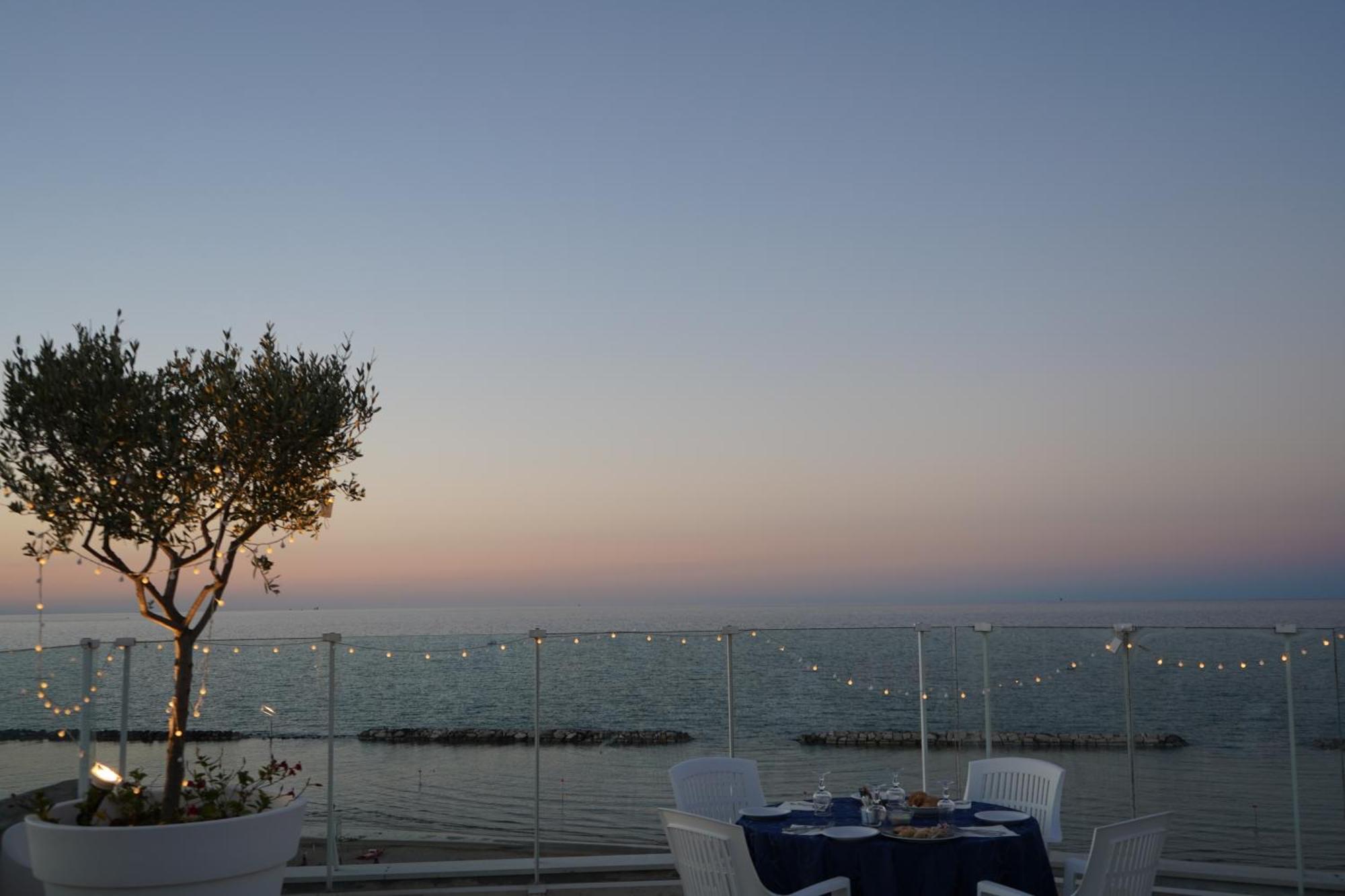 Hotel International Gabicce Mare Exterior foto